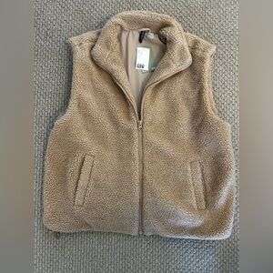 H&M Tan Fleece Vest